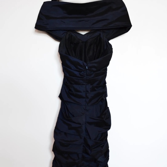 Theia Couture | Off-the-shoulder dress - Picture 5 of 8